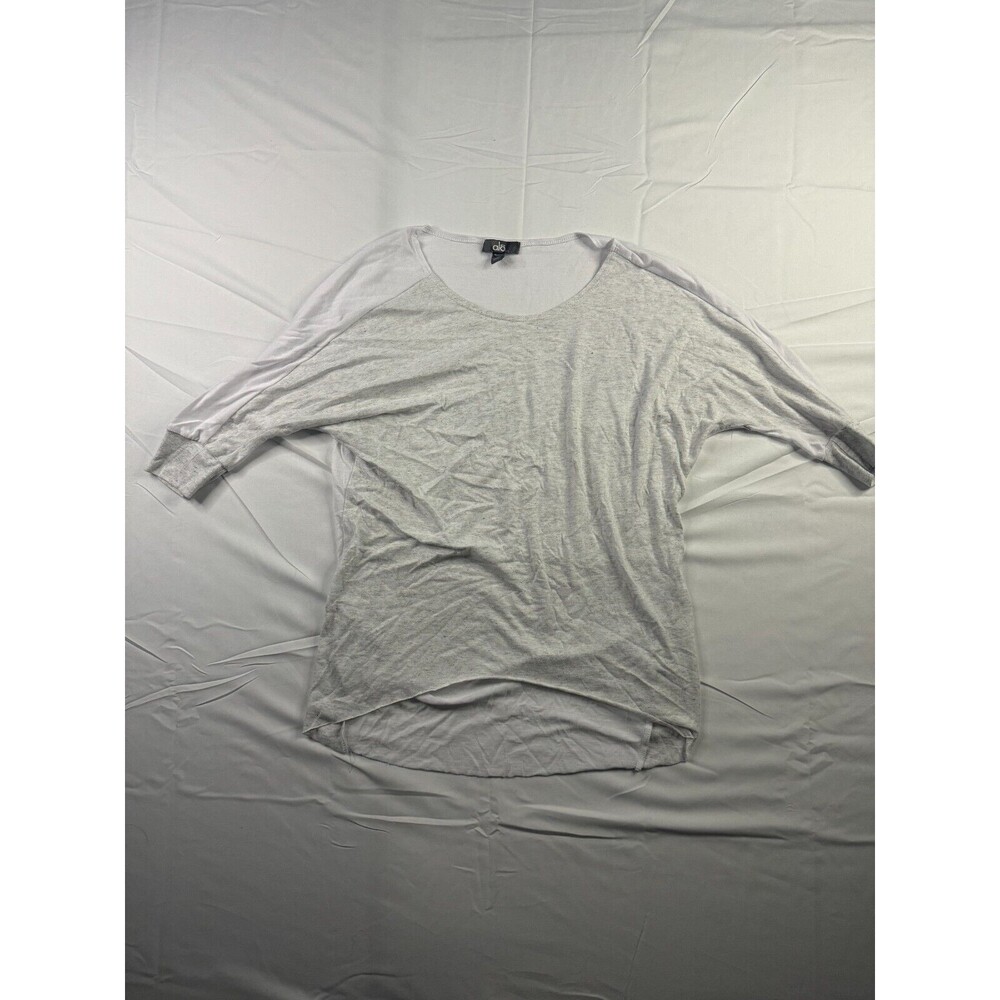 ALO T-Shirt Womens Size Small Pullover Gray Crew Neck 3/4 Sleeve